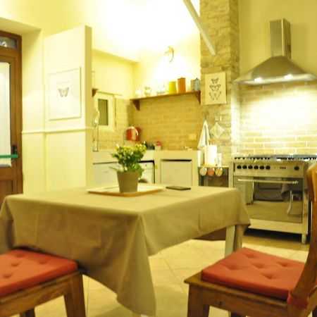 Bed And Breakfast Piazza Mercato Pescara Esterno foto