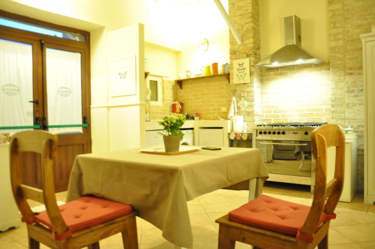 Bed And Breakfast Piazza Mercato Pescara Esterno foto
