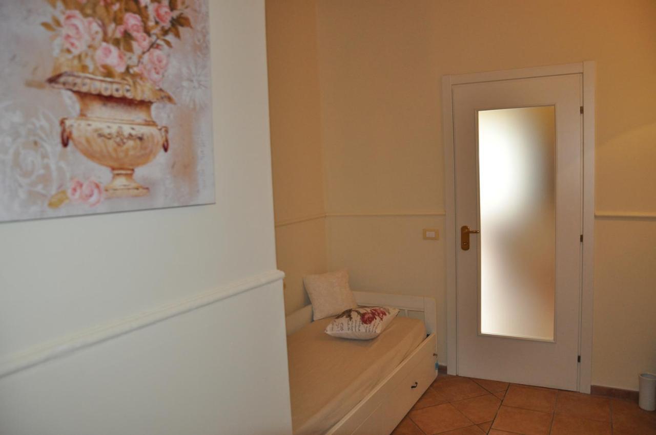 Bed And Breakfast Piazza Mercato Pescara Esterno foto