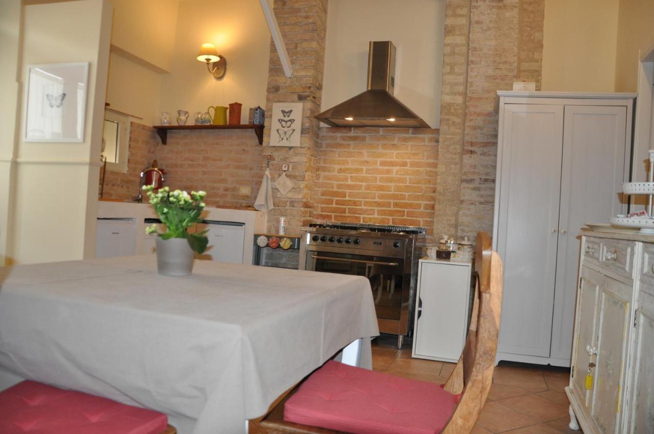 Bed And Breakfast Piazza Mercato Pescara Esterno foto