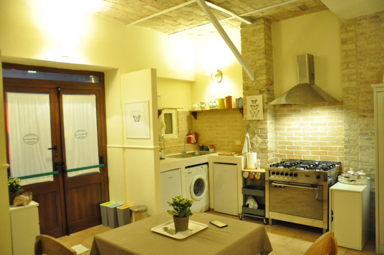 Bed And Breakfast Piazza Mercato Pescara Esterno foto
