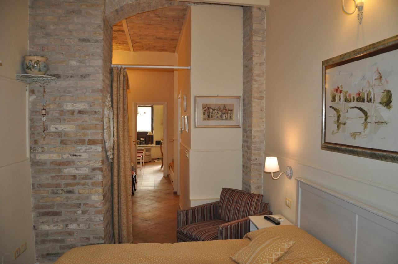 Bed And Breakfast Piazza Mercato Pescara Esterno foto